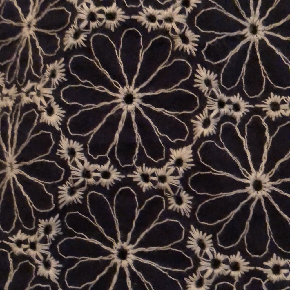 Cherokee floral navy blue and white skirt - Picture 3 of 3